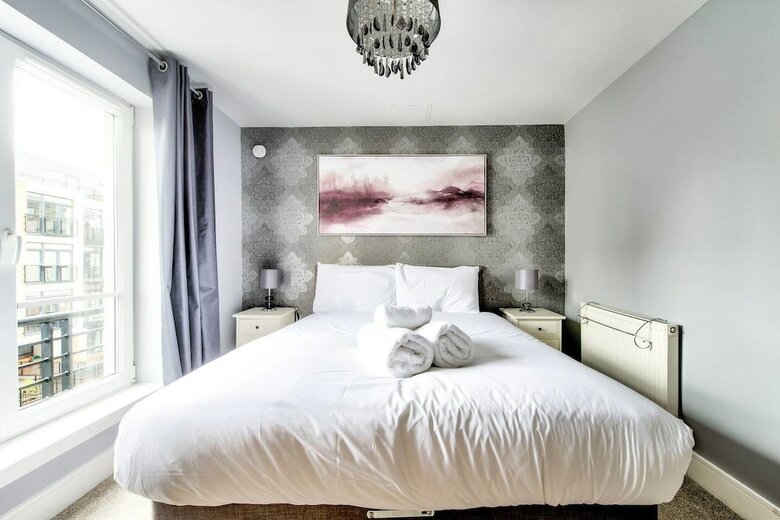 Modern 3 Bed/2bath City Centre Apartment