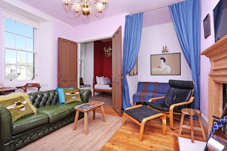 Old Town Gem - Apartment With Great City Views
