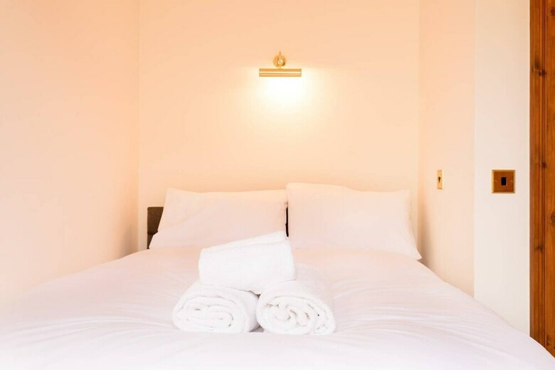 Apartamentos 5 Bedroom Apt Near Meadows & George Square