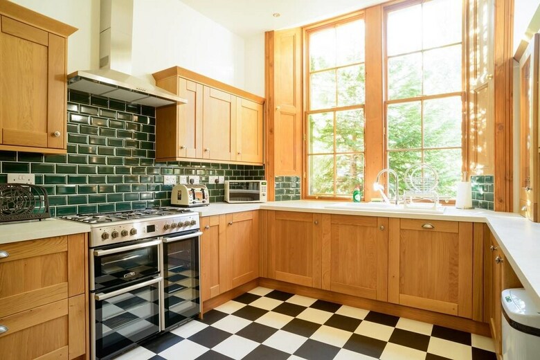 Apartamentos 5 Bedroom Apt Near Meadows & George Square