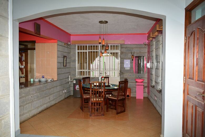 Hotel Tommy's Lounge