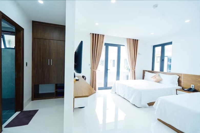 Starway Hotel