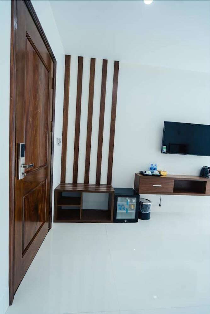 Starway Hotel