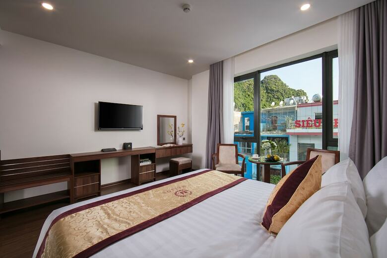 Halios Hotel Halong