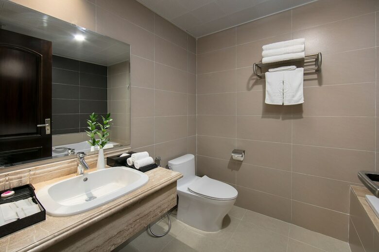 Halios Hotel Halong