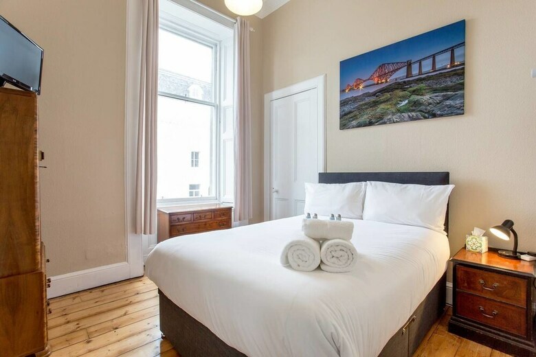 Old Town Stylish Apartment - 5 Mins Walk To Castle