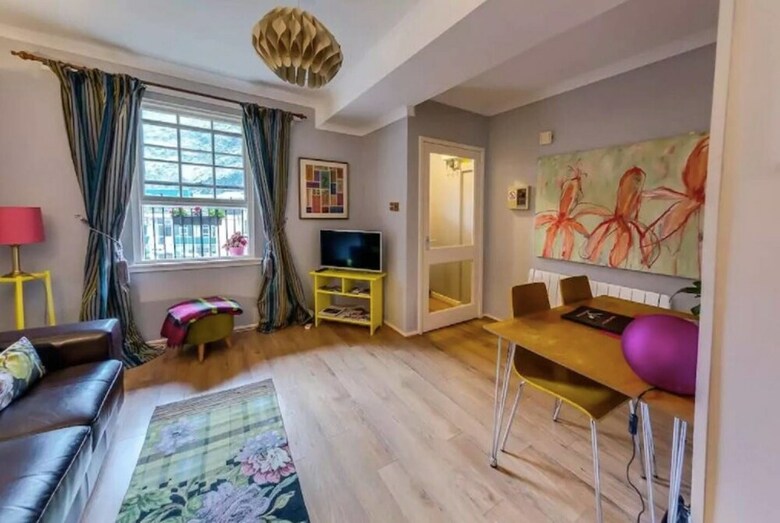 Stylish Castle View Apartment