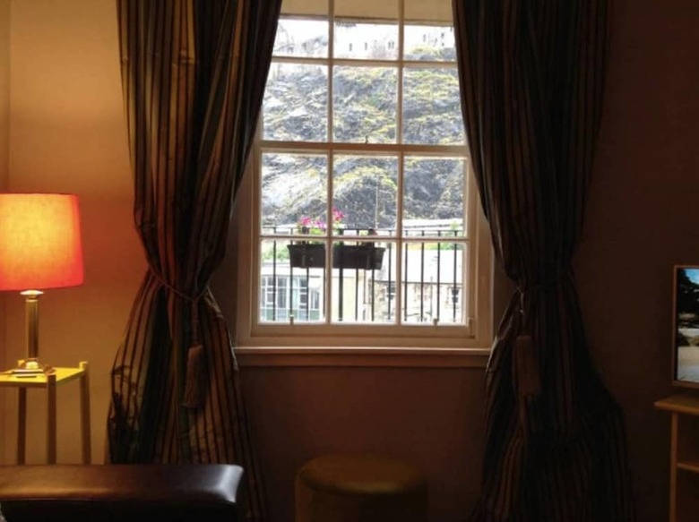 Stylish Castle View Apartment