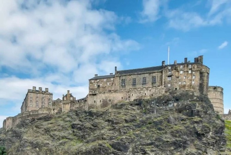 Stylish Castle View Apartment