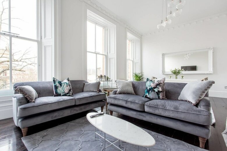 Luxury 4-bedroom Townhouse In Prestigious West End