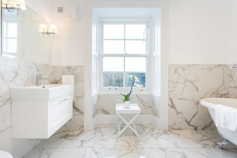 Luxury 4-bedroom Townhouse In Prestigious West End