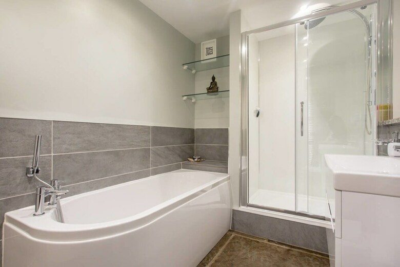 Apartamentos Spacious 2 Bed Apt In Ideal City Centre Location