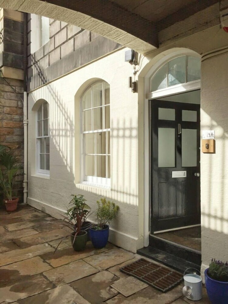 Apartamentos Spacious 2 Bed Apt In Ideal City Centre Location