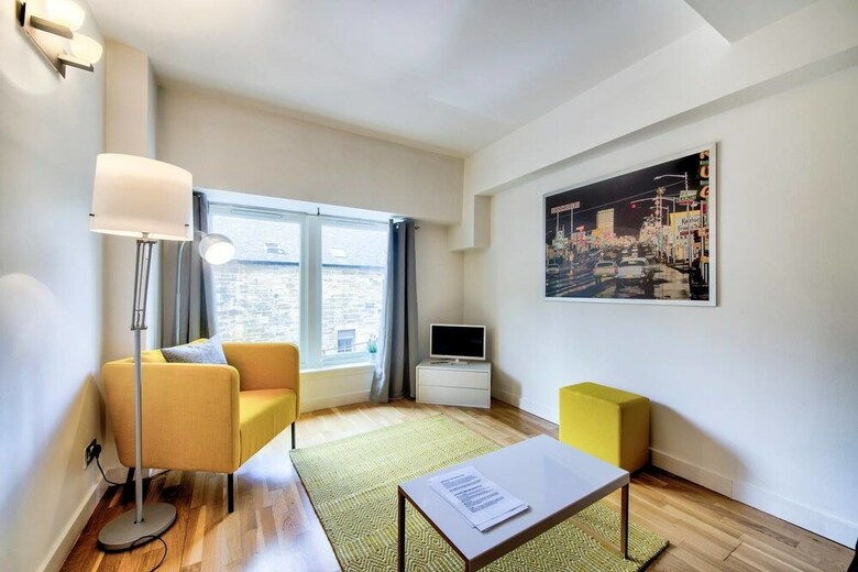 Stylish Central Apartment Near Royal Mile