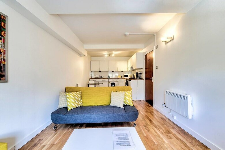 Stylish Central Apartment Near Royal Mile