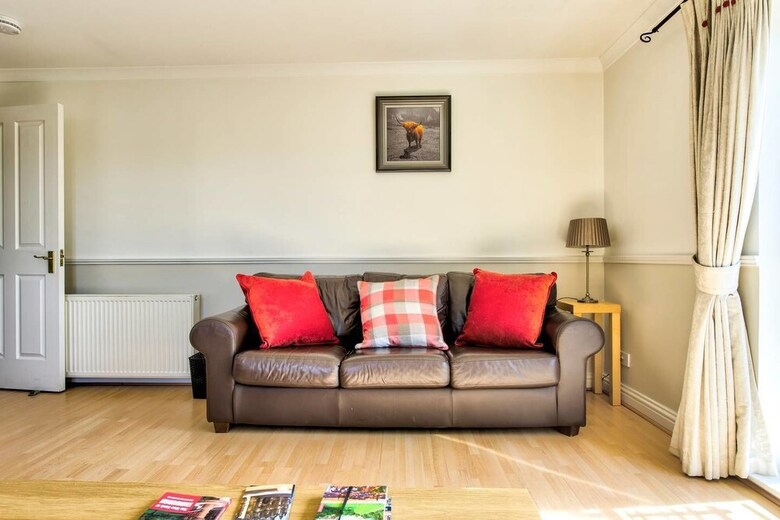 Cozy And Rustic 3bed/2bath Stockbridge Apartment With Free Parking