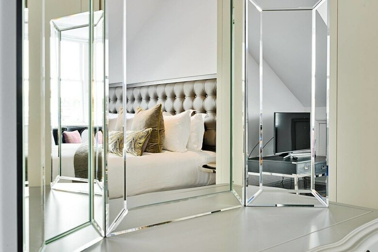 Luxury George Street Apartments: Castle Suite