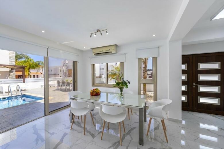 Protaras Sunrise Beach Villa