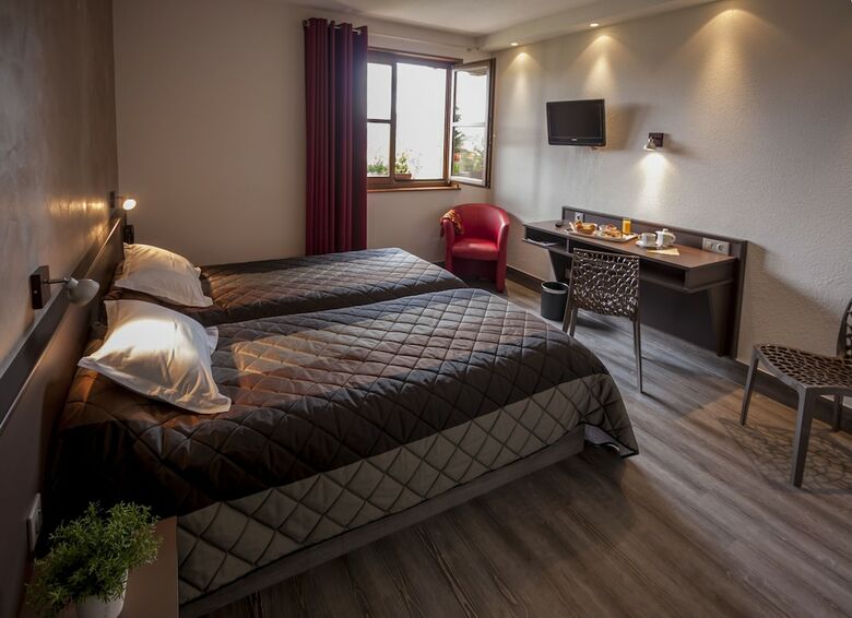 Hotel H�tel Les Aliz�s