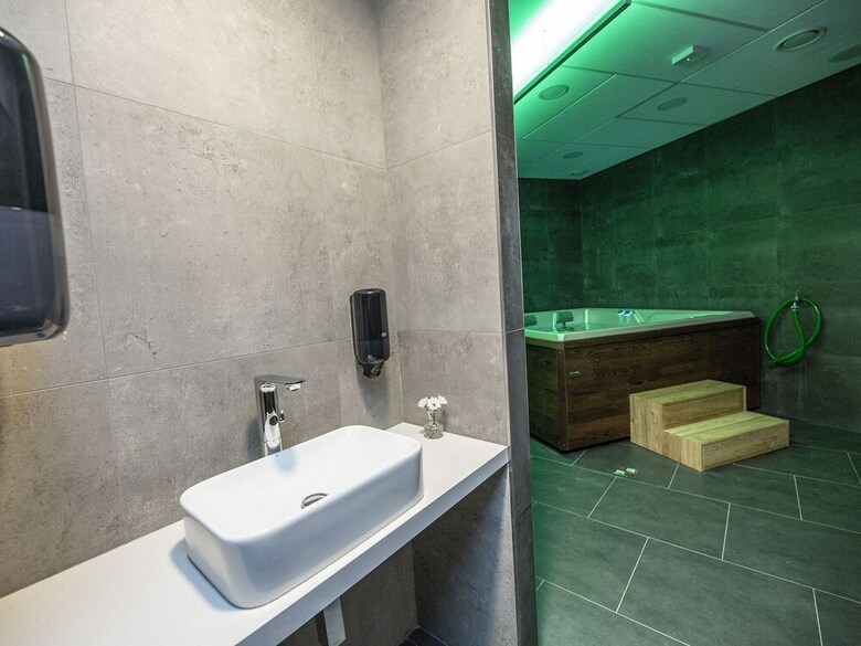 Ea Hotel Tammel