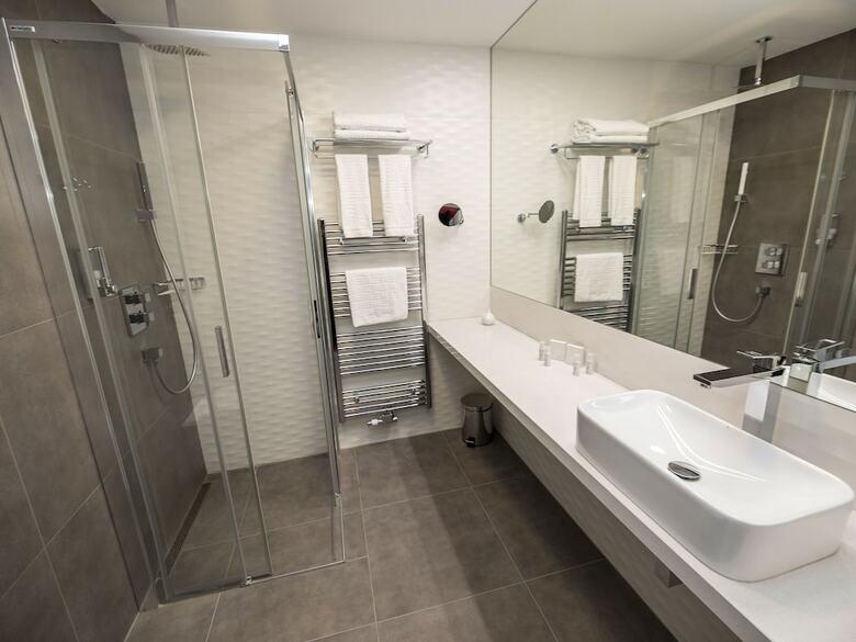 Ea Hotel Tammel