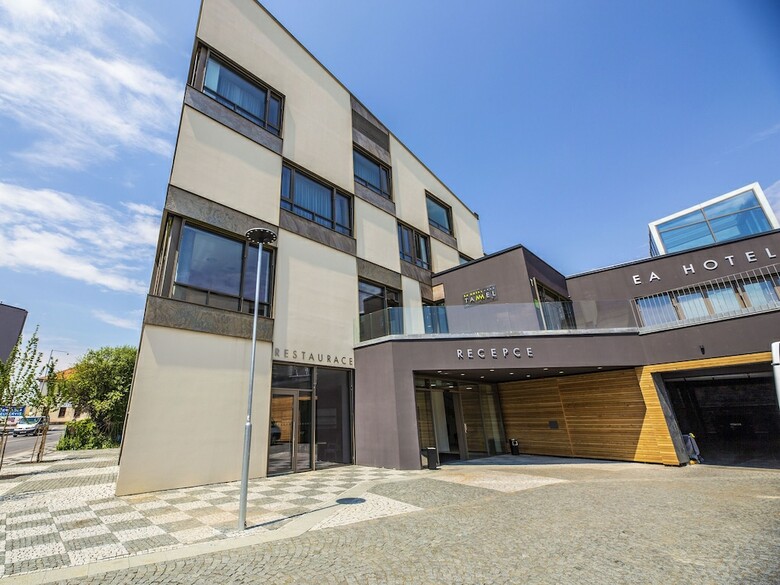 Ea Hotel Tammel