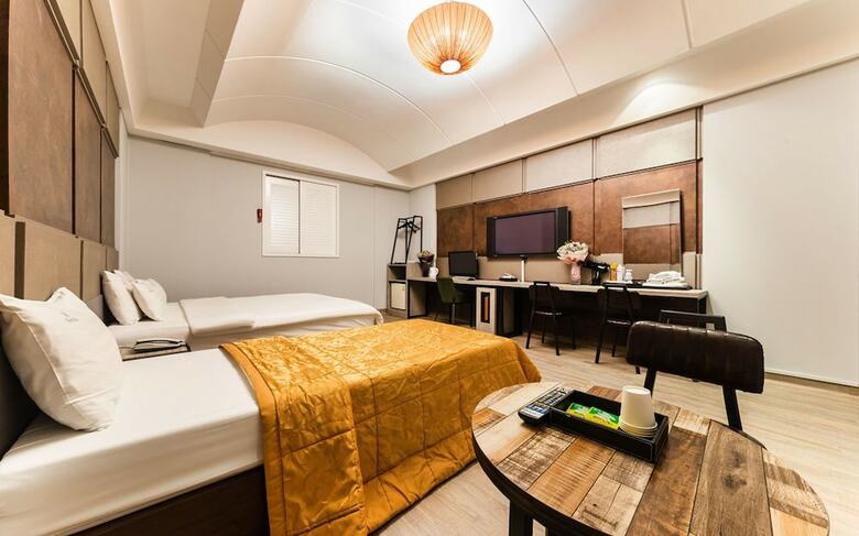 Hotel No.1