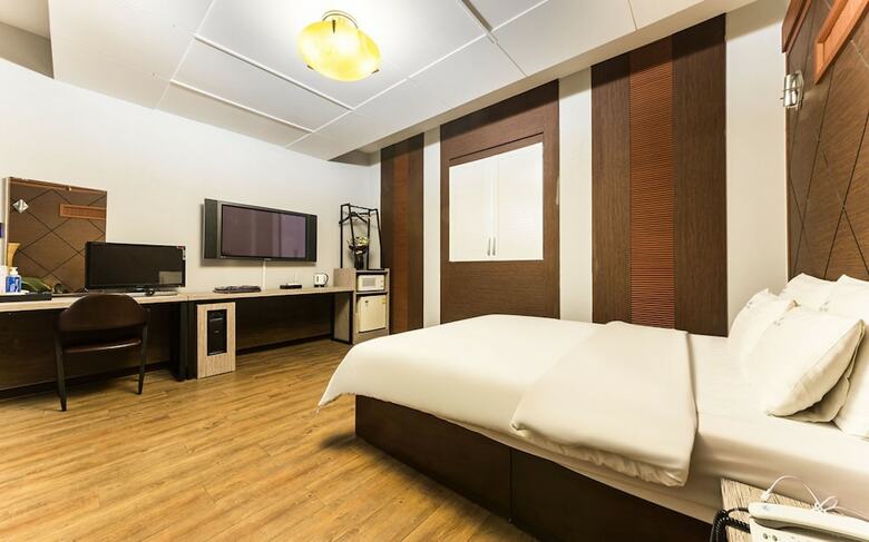 Hotel No.1