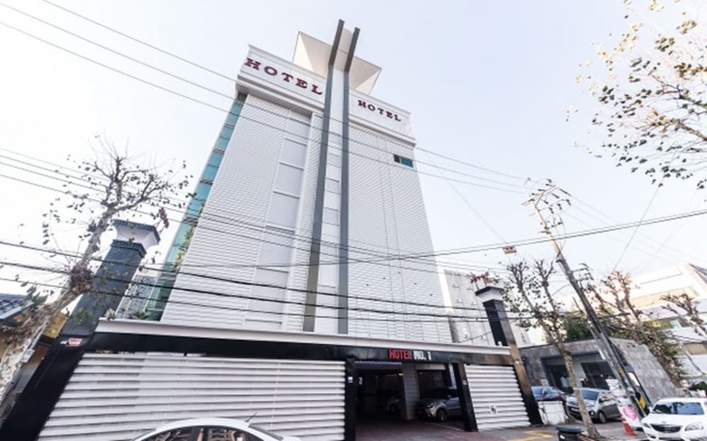 Hotel No.1