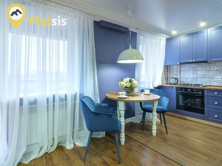 Flatsis Apartment August 23