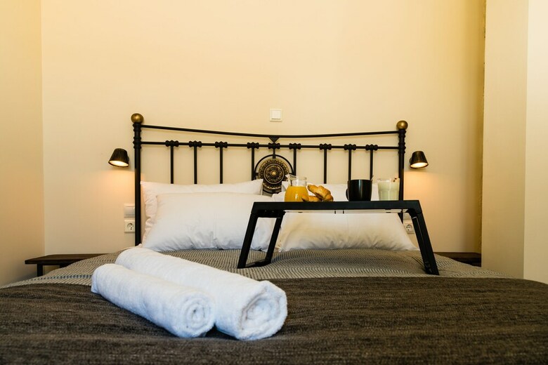 Apartamentos Ch Adrianou Suites