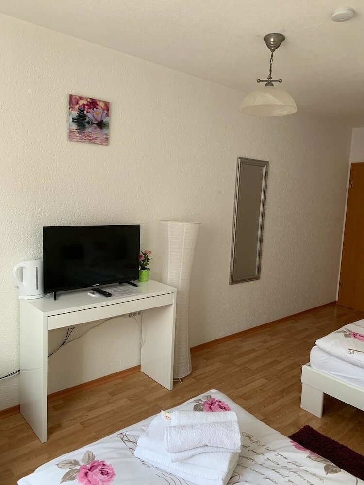 Pension Nathalie Leser