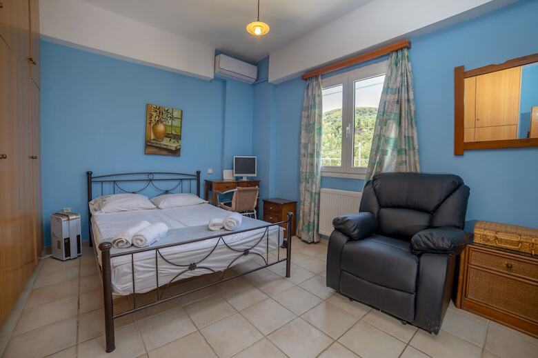 Kiritsis Stylish Apartment