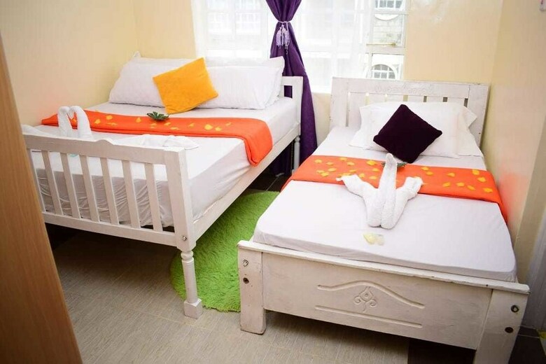 Hotel Ann Airport Home And Tour