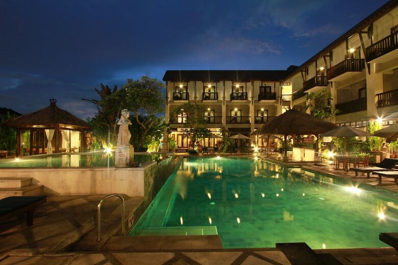 Hotel The Lokha Legian Resort & Spa