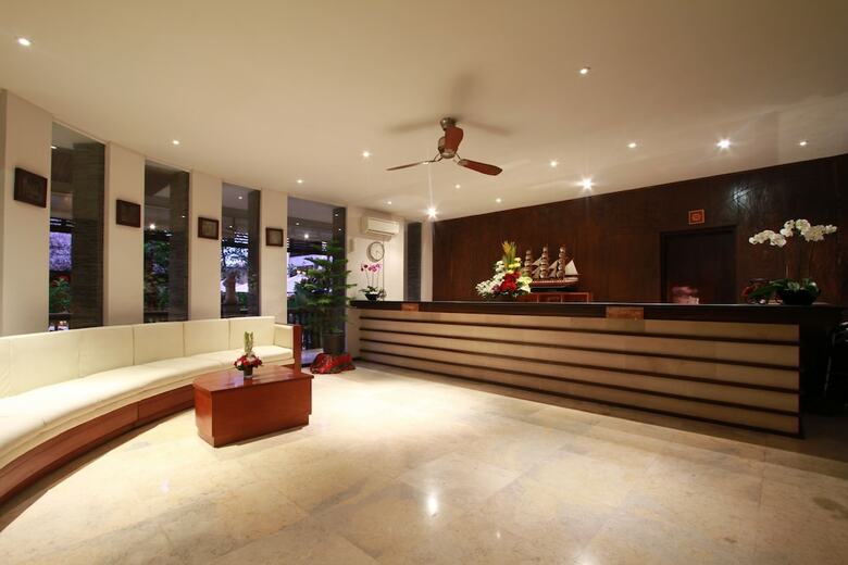 Hotel The Lokha Legian Resort & Spa
