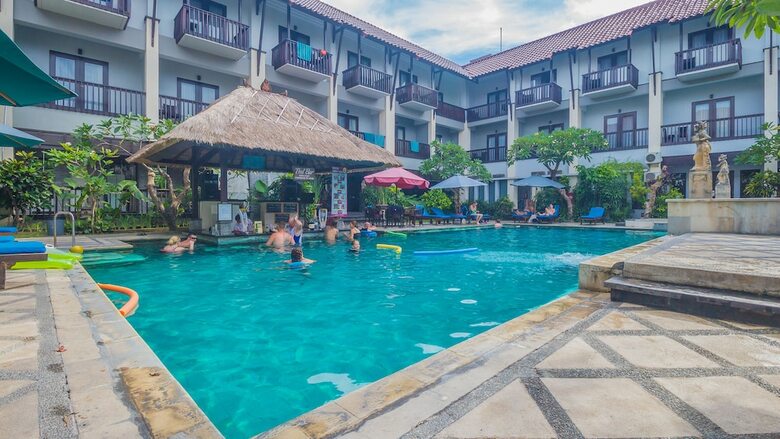 Hotel The Lokha Legian Resort & Spa