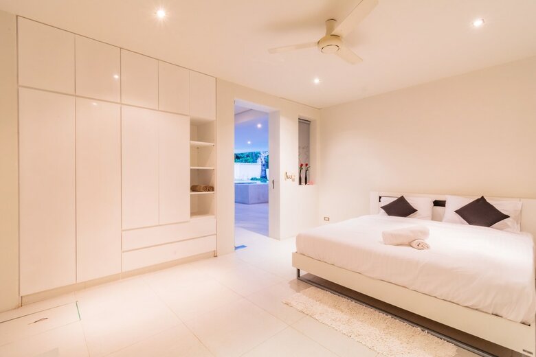 4 Bedroom Modern Pool Villa