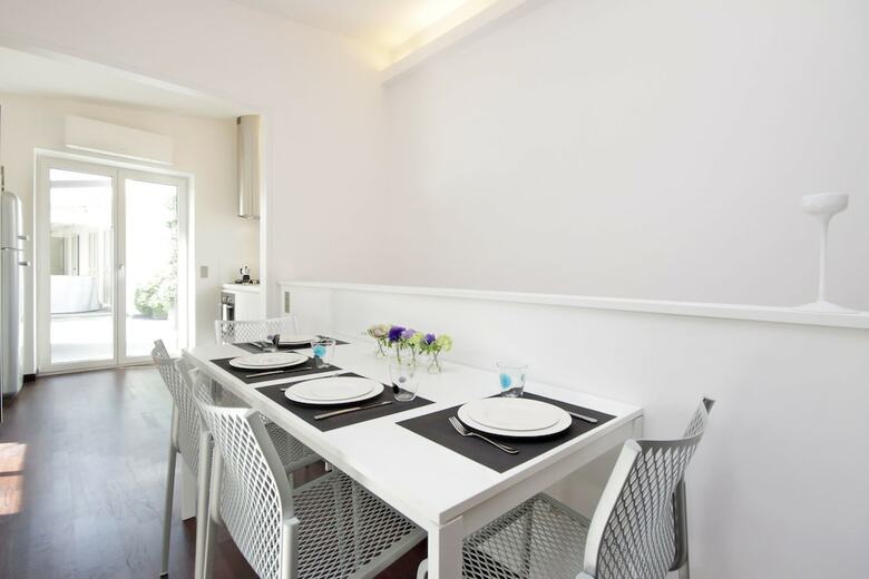 Crispi Luxury Apartments With Terrace - My Extra Home