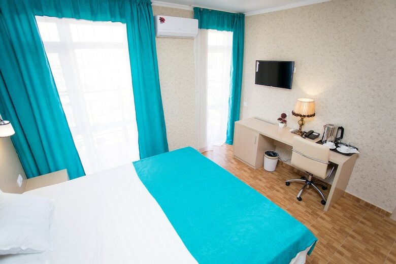Hotel Alfa Plyus
