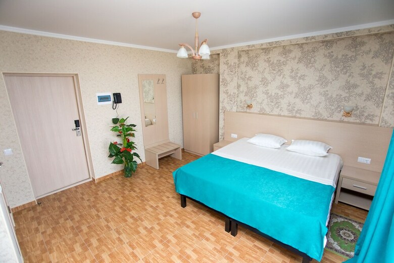 Hotel Alfa Plyus