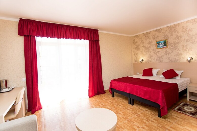Hotel Alfa Plyus