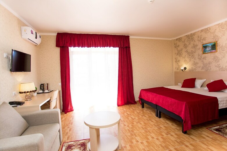 Hotel Alfa Plyus