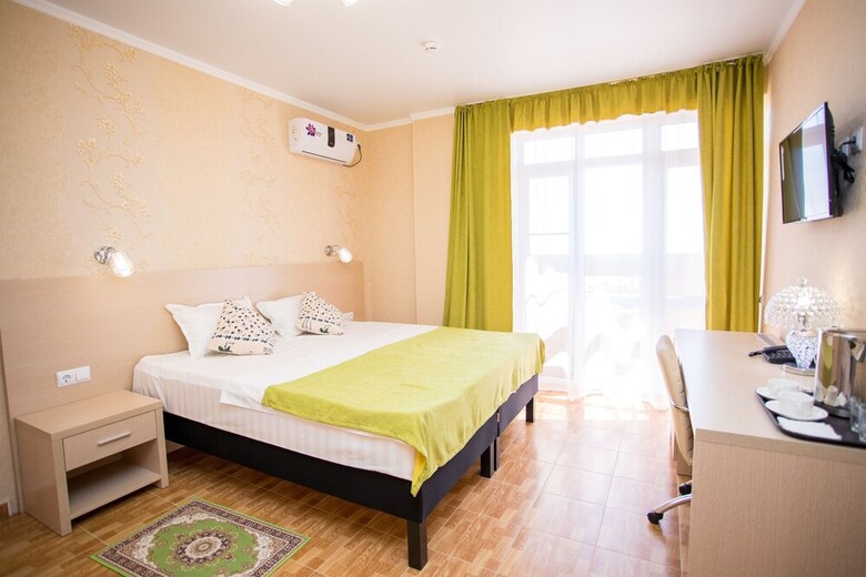 Hotel Alfa Plyus