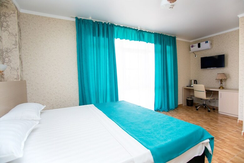 Hotel Alfa Plyus