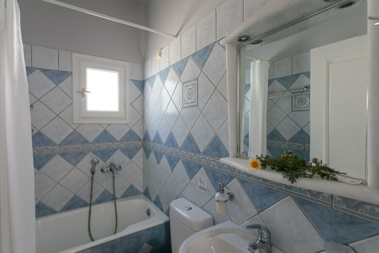 Apartamentos Erato Inn