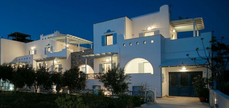 Apartamentos Erato Inn
