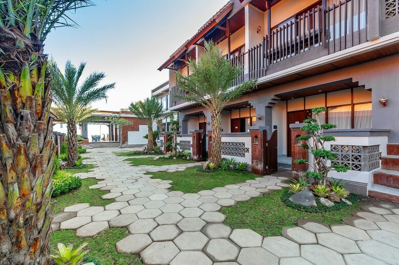 Hotel Lovina Beach Club & Resort