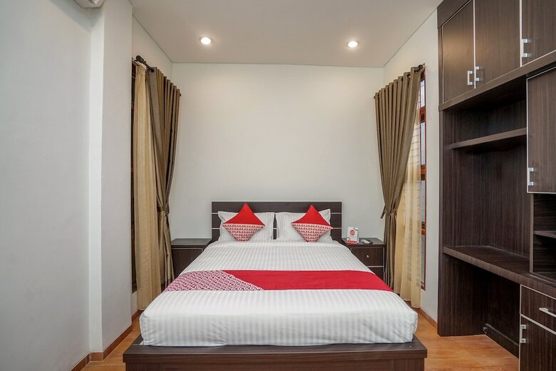 Hostal Oyo 932 Griya Mas Residence Syariah