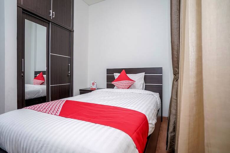 Hostal Oyo 932 Griya Mas Residence Syariah